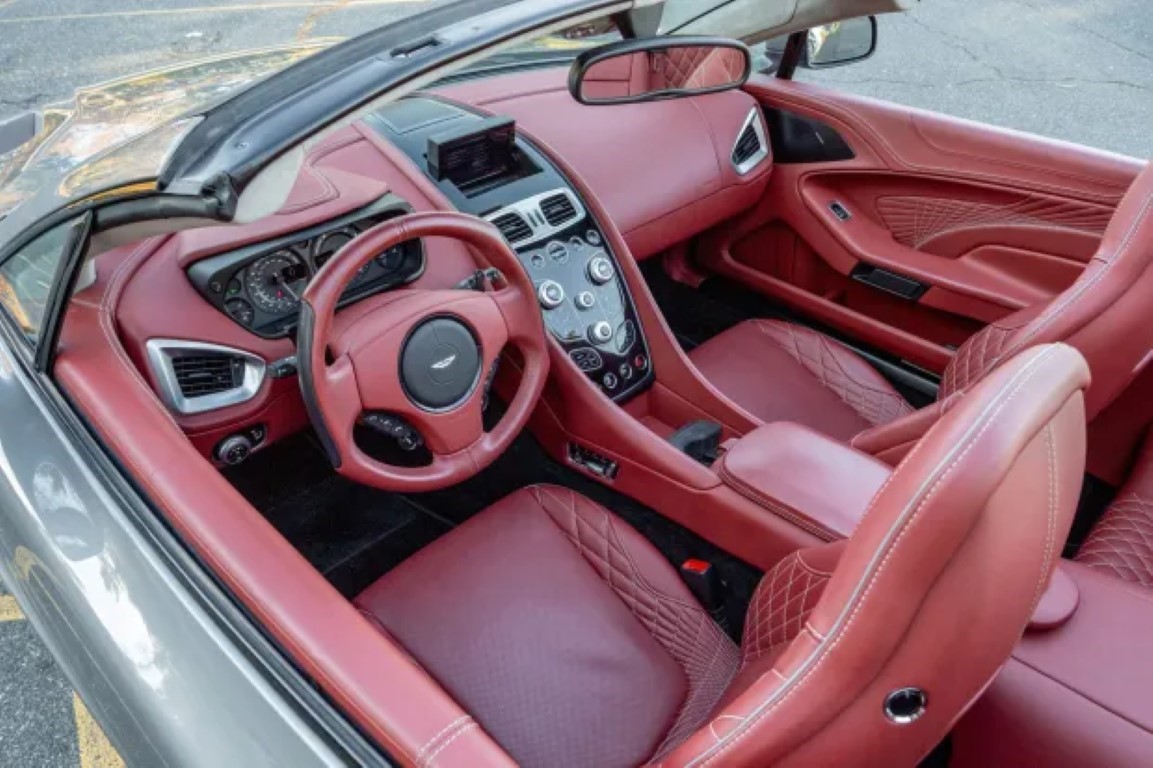 Aston Martin Vanquish Volante 5.9 V12 Vanquish S